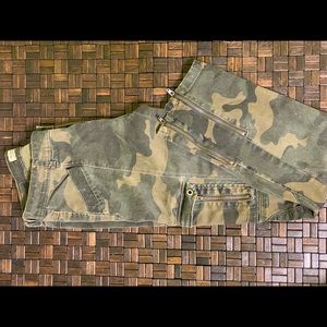 Zara camo pants!